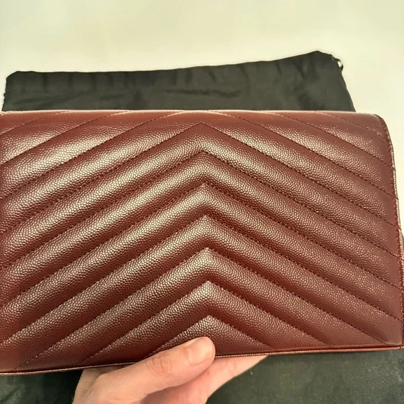 YSL AUTHENTIC medium sized gorgeous maroon color wallet on chain - Picture 7 of 12